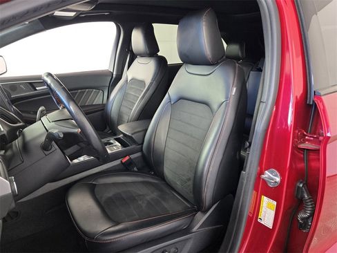 Used 2021 Ford Edge ST-Line image 6