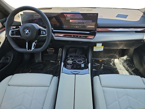 New 2027 BMW 530i RWD image 9
