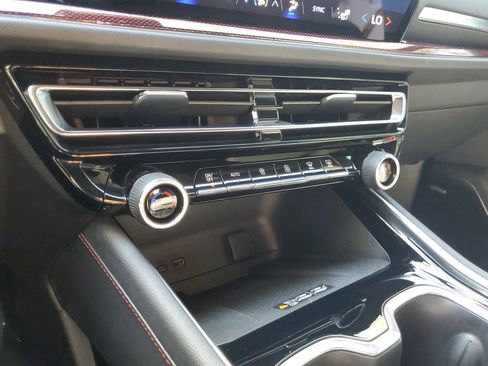 Certified 2024 Chevrolet Traverse Z71 w/ Enhanced Driving Package image 35