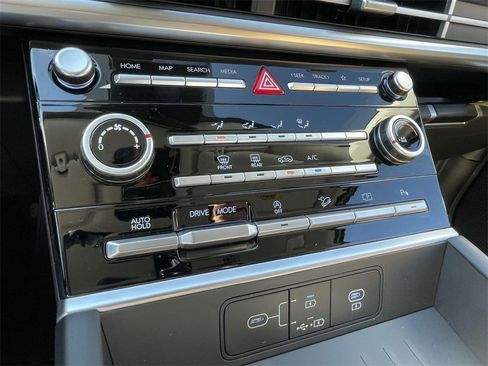 New 2026 Hyundai Santa Fe SE image 15