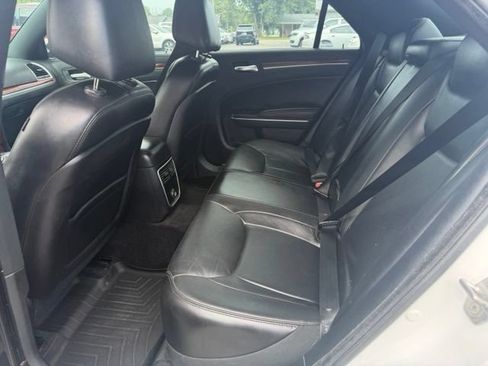Used 2014 Chrysler 300 AWD w/ Driver Convenience Group image 10