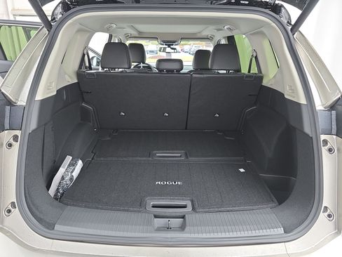 New 2026 Nissan Rogue Platinum AWD/4WD image 12
