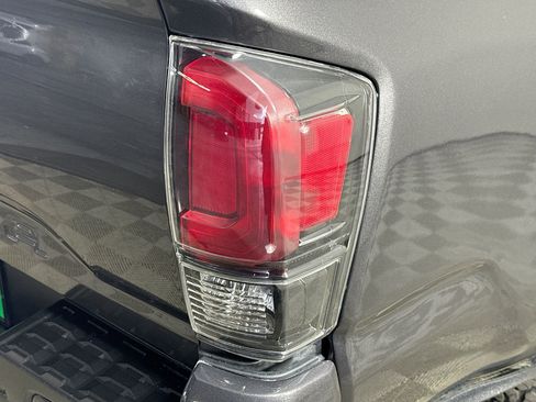 Used 2021 Toyota Tacoma SR w/ SR Convenience Package image 33