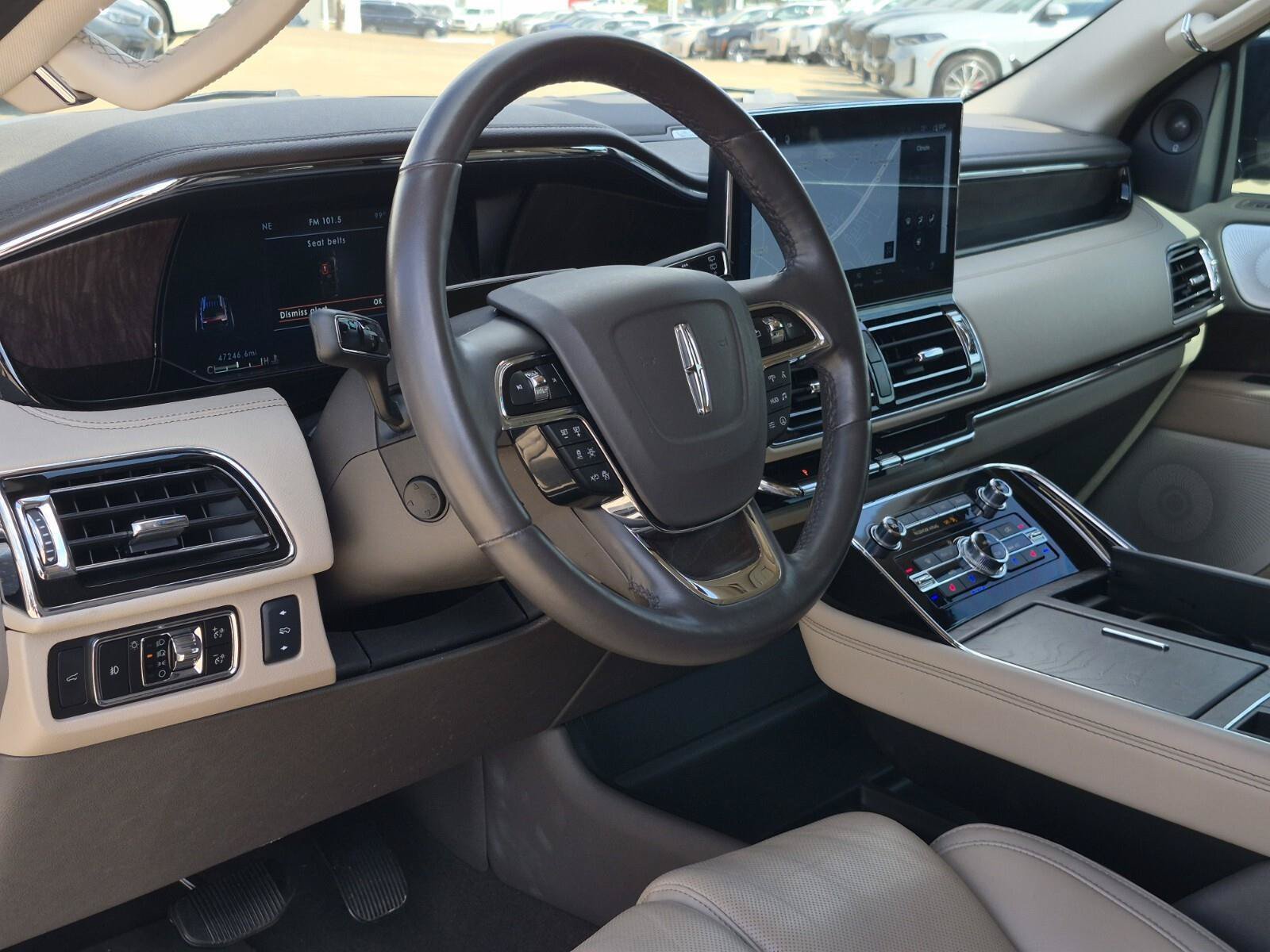 Used 2024 Lincoln Navigator Reserve AWD/4WD image 13