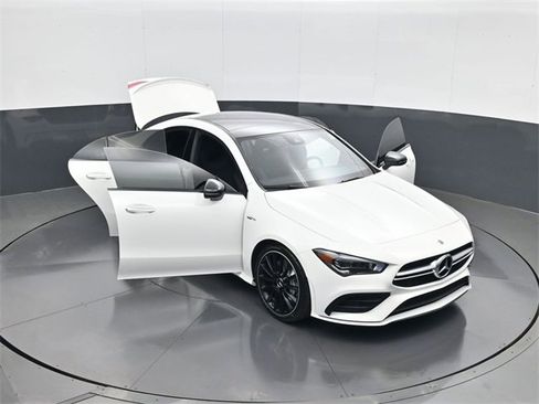 Used 2021 Mercedes-Benz CLA 35 AMG 4MATIC image 30