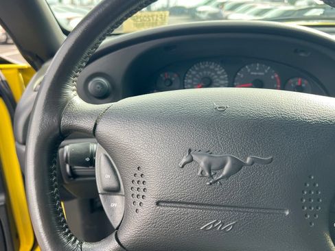 Used 2001 Ford Mustang GT RWD image 18
