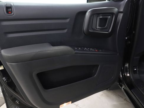 Used 2014 Honda Ridgeline RT image 21