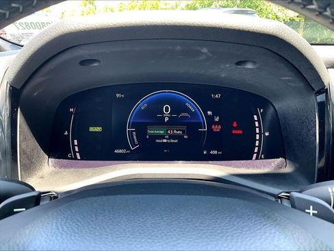 Used 2025 Toyota Camry SE FWD image 25