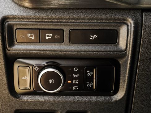 Used 2023 Ford F150 4x4 SuperCrew image 38