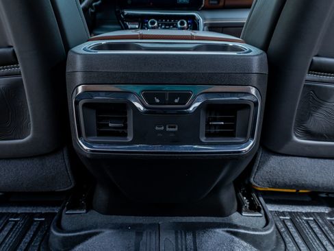 Used 2025 GMC Sierra 2500 Denali Ultimate AWD/4WD image 34