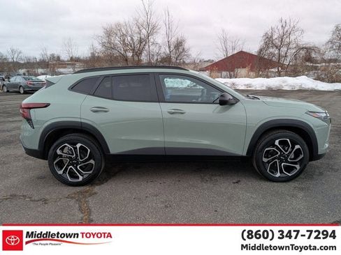 Used 2024 Chevrolet Trax RS w/ Driver Confidence Package image 2