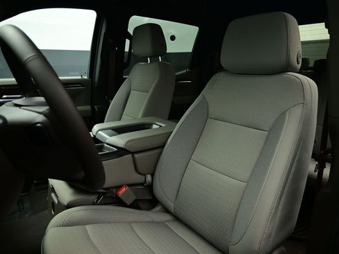 Used 2024 Chevrolet Silverado 1500 LT image 16