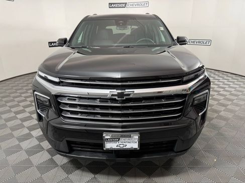 New 2025 Chevrolet Traverse LT w/ Enhanced Driving Package FWD image 9