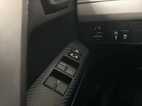 Used 2014 Toyota RAV4 LE AWD/4WD image 16