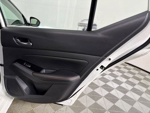 Used 2023 Nissan Altima 2.5 SR FWD image 16