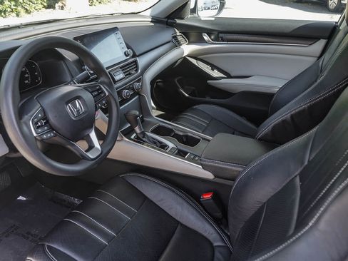 Used 2018 Honda Accord EX image 19