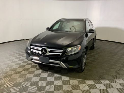 Used 2018 Mercedes-Benz GLC 300 4MATIC image 3