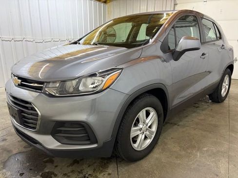 Used 2020 Chevrolet Trax LS image 3