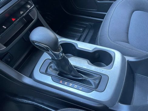 Used 2022 Chevrolet Colorado LT w/ Fleet Safety Package RWD image 21