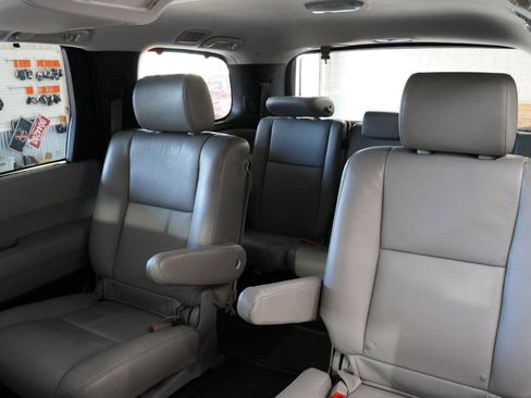 Used 2014 Toyota Sequoia Limited image 34