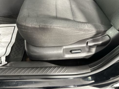 Used 2012 Ford Escape XLT FWD image 17