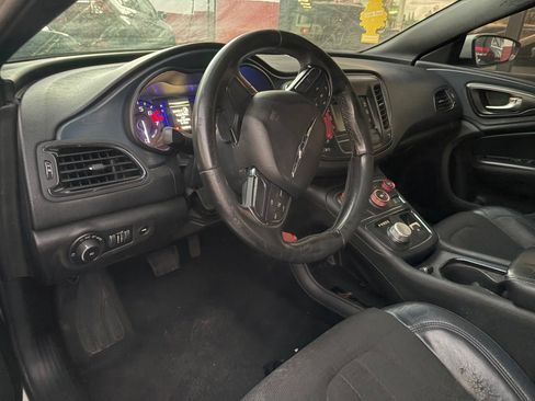 Used 2015 Chrysler 200 S FWD image 12