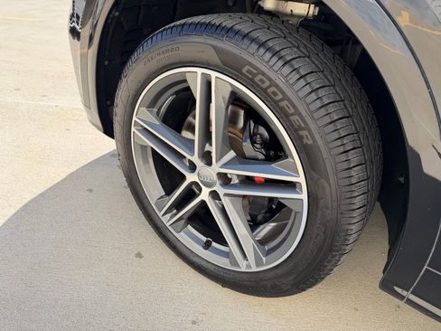 Used 2018 Audi SQ5 Premium Plus w/ Navigation Package AWD/4WD image 9