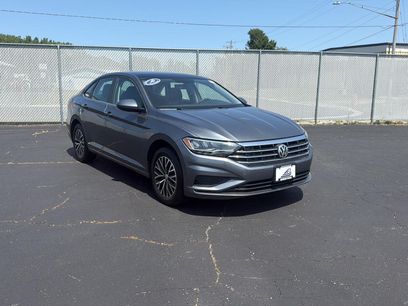 Used 2020 Volkswagen Jetta SE w/ SE Cold Weather Package