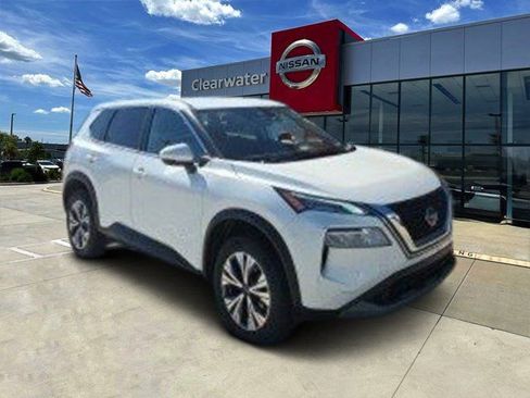 Used 2023 Nissan Rogue SV image 1