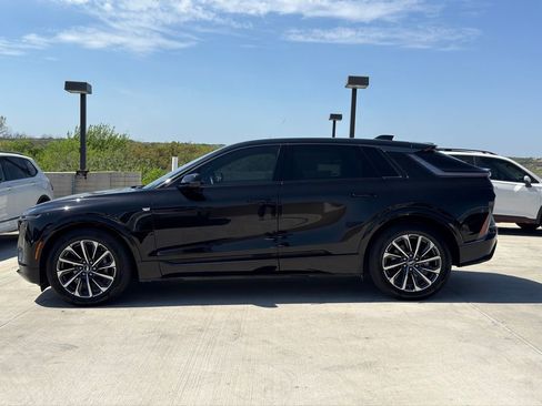 Used 2024 Cadillac Lyriq Sport image 7