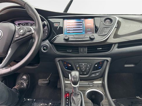 Used 2020 Buick Envision Essence image 22