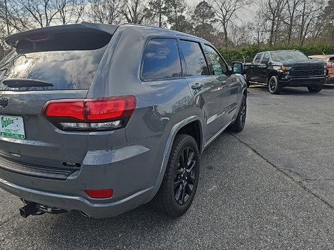 Used 2021 Jeep Grand Cherokee Laredo X image 5