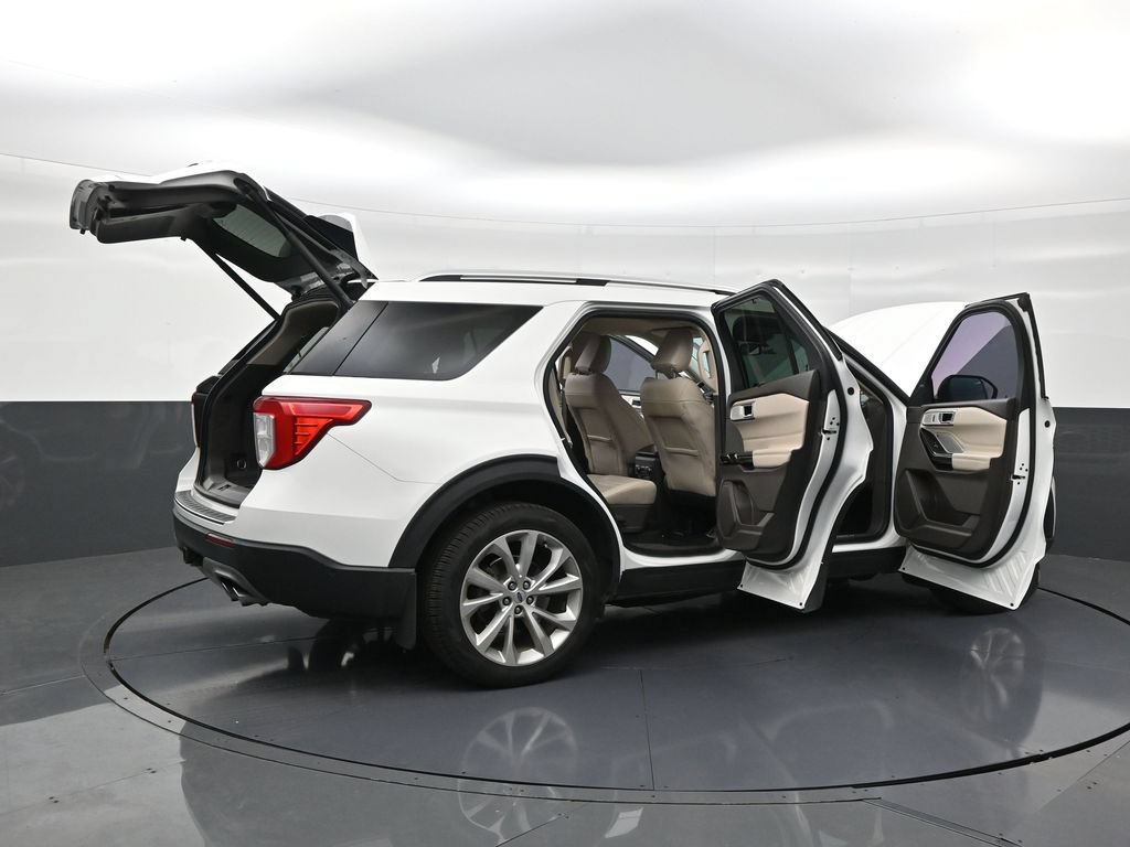 Used 2022 Ford Explorer Platinum w/ Equipment Group 601A AWD/4WD image 28