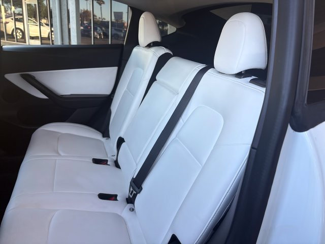 Used 2022 Tesla Model Y Long Range AWD/4WD image 13