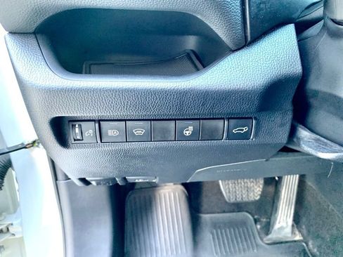 Used 2024 Toyota RAV4 XLE w/ Convenience Package AWD/4WD image 30