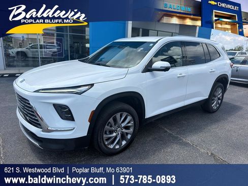 Used 2025 Buick Enclave Preferred AWD/4WD image 1
