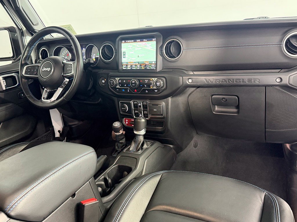 Used 2022 Jeep Wrangler Unlimited Rubicon 4xe w/ Cold Weather Group AWD/4WD image 15