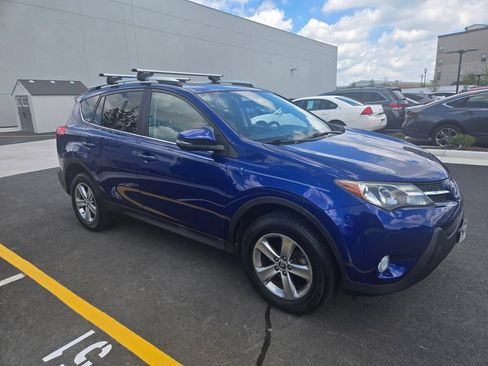Used 2015 Toyota RAV4 XLE AWD/4WD image 2
