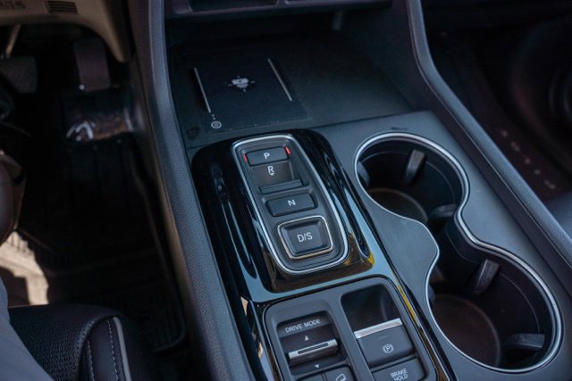 Used 2025 Honda Pilot Elite image 23