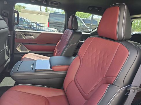 New 2026 INFINITI QX80 Autograph w/ Premium Cargo Package AWD/4WD image 12