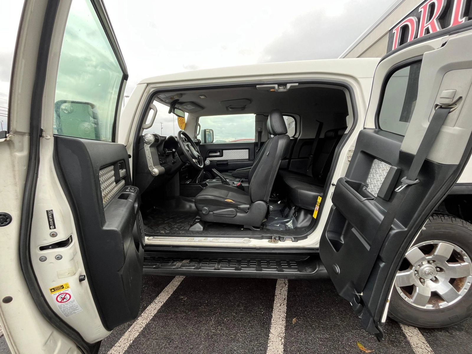 Used 2010 Toyota FJ Cruiser 4WD image 31
