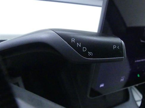 Used 2023 Tesla Model 3 Standard Range image 19