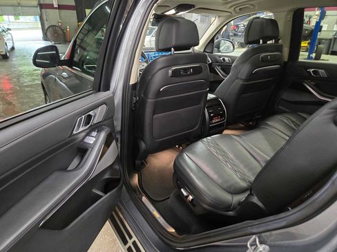 Used 2024 BMW X7 xDrive40i AWD/4WD image 15