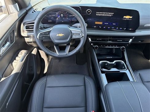 New 2026 Chevrolet Traverse LT w/ Driver Confidence Package image 11