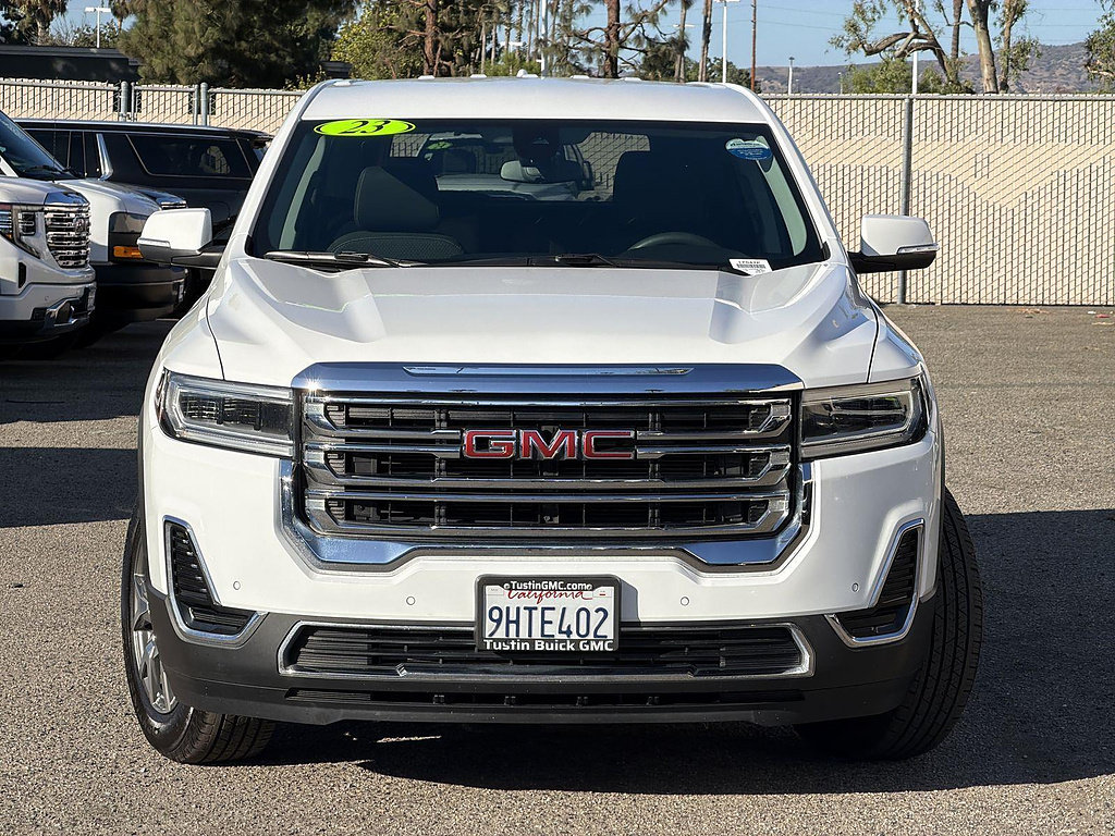 Used 2023 GMC Acadia SLE FWD image 2