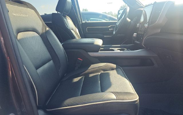 Used 2023 RAM 1500 Laramie AWD/4WD image 7