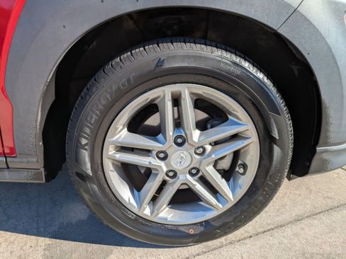 Used 2019 Hyundai Kona SE image 8