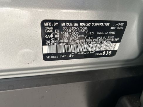 New 2025 Mitsubishi Outlander SE image 45