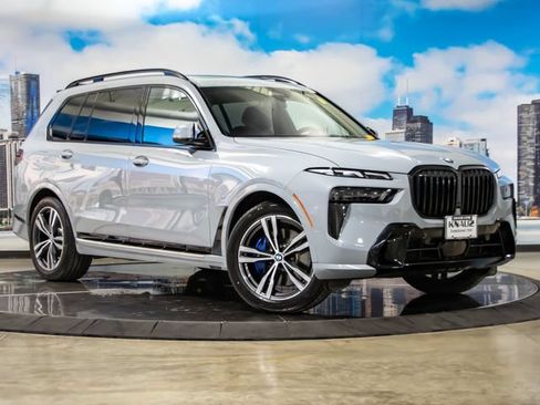 Used 2024 BMW X7 xDrive40i w/ M Sport Package AWD/4WD image 1