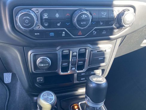 Used 2023 Jeep Wrangler Sahara w/ Cold Weather Group image 36